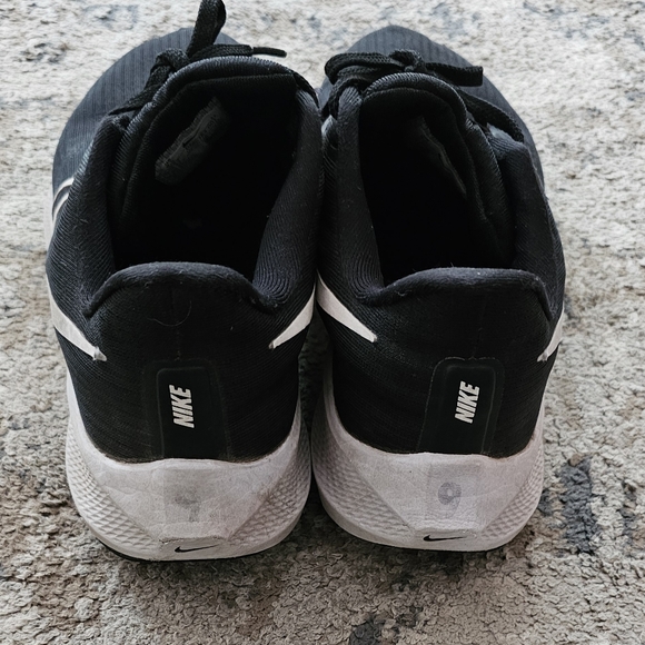 Nike Pegasus 40Women's Road Running Shoes - Picture 4 of 4